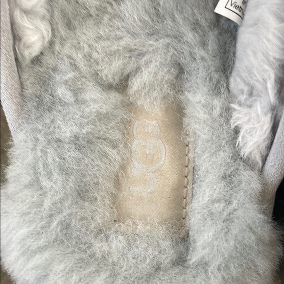 PLATFORM UGG Gray Suede Slippers - Picture 2 of 6